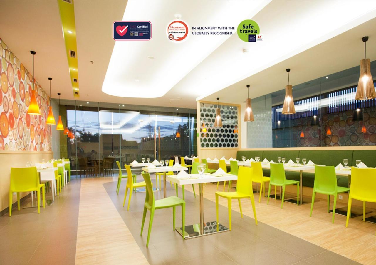 Zest Jemursari By Swiss-Belhotel International Сурабая Екстериор снимка