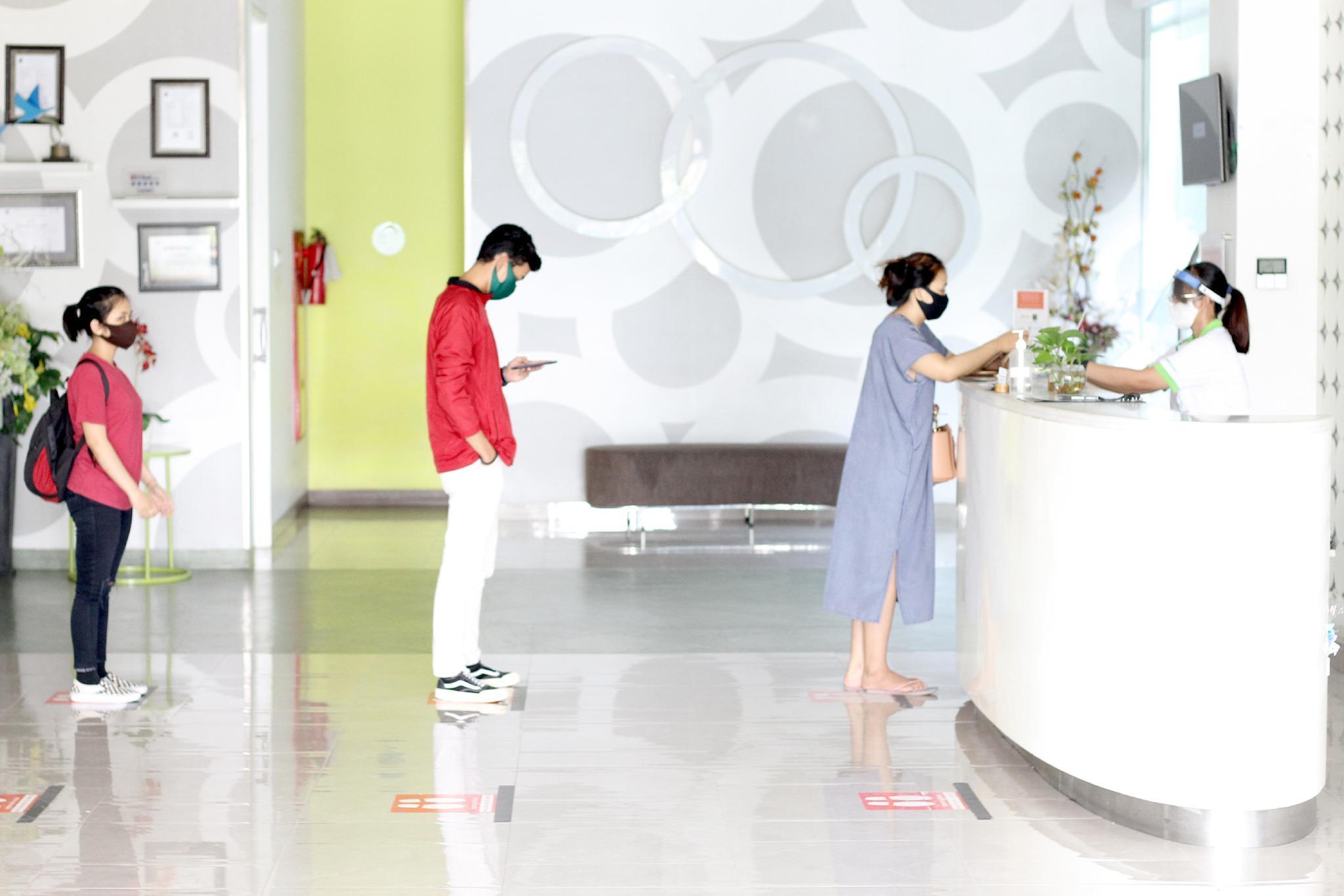 Zest Jemursari By Swiss-Belhotel International Сурабая Екстериор снимка